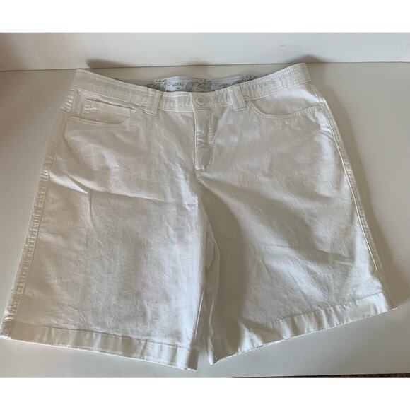 Riders by Lee white shorts size 16M - Picture 2 of 3